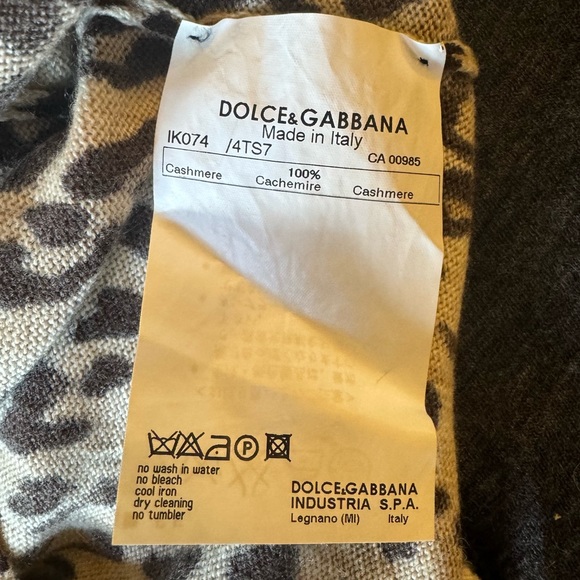 Dolce & Gabbana Cashmere Leopard Short Sleeve Sweater - Picture 6 of 6